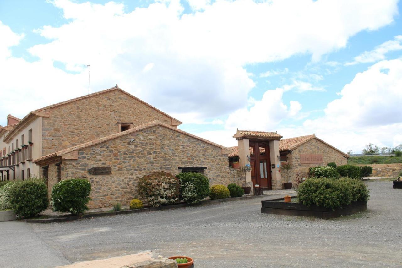 Hotel La Fonda De La Estacion La Puebla De Valverde Exterior photo